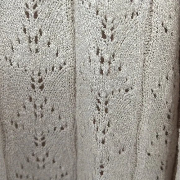 Cute sweater - Picture 3 of 3